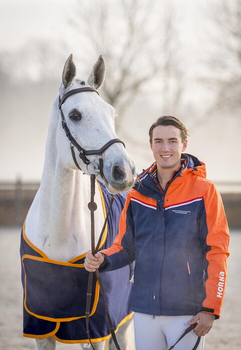 springruiter finn boerekamp met paard