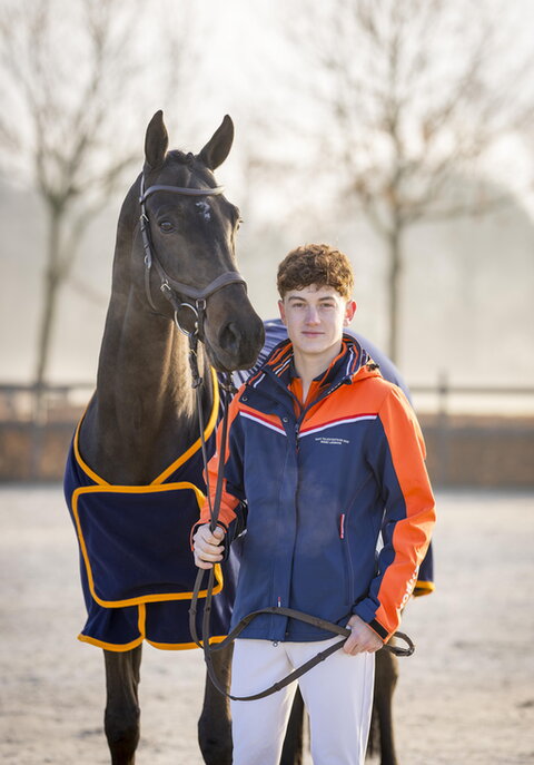 springruiter siebe leemans met zijn paard