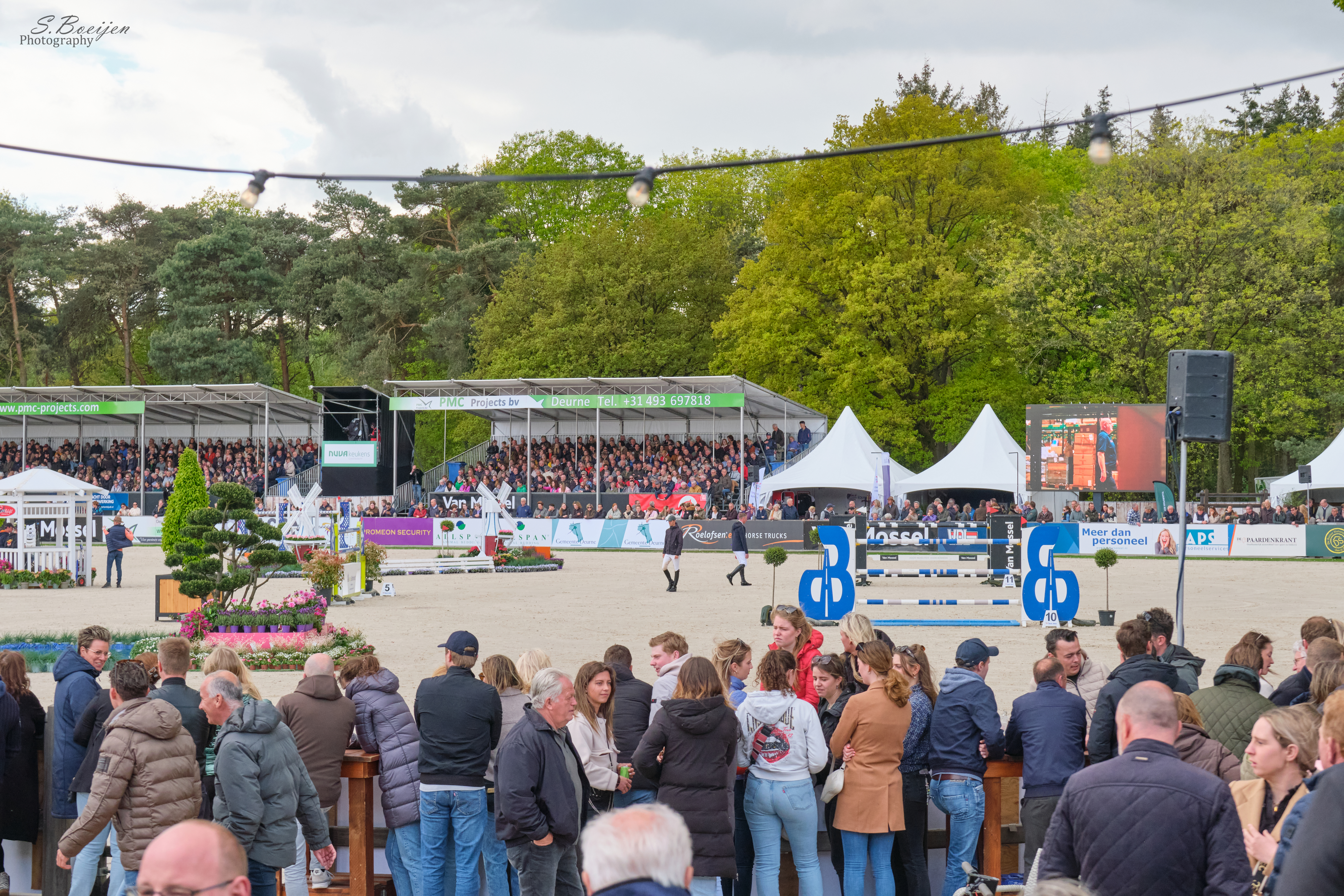 overzichtsfoto concours hippique deurne