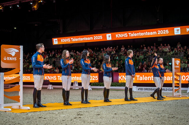 leden van het knhs talententeam 2024 staan met zijn allen op de foto