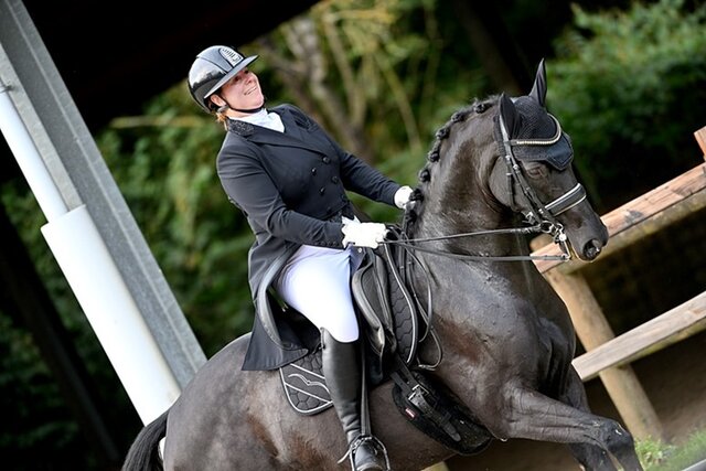 martine veenendaal en paard juna