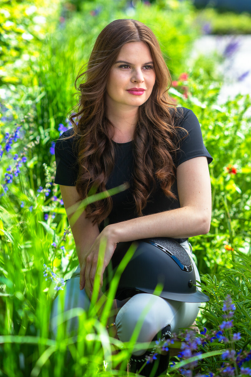 Model fleur showt de kleding van Back on Track