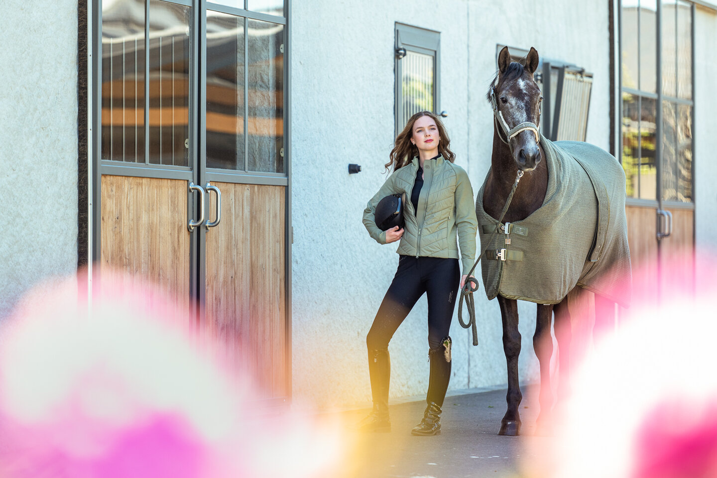 Kim showt groen wedstrijdjasje van Harry's Horse