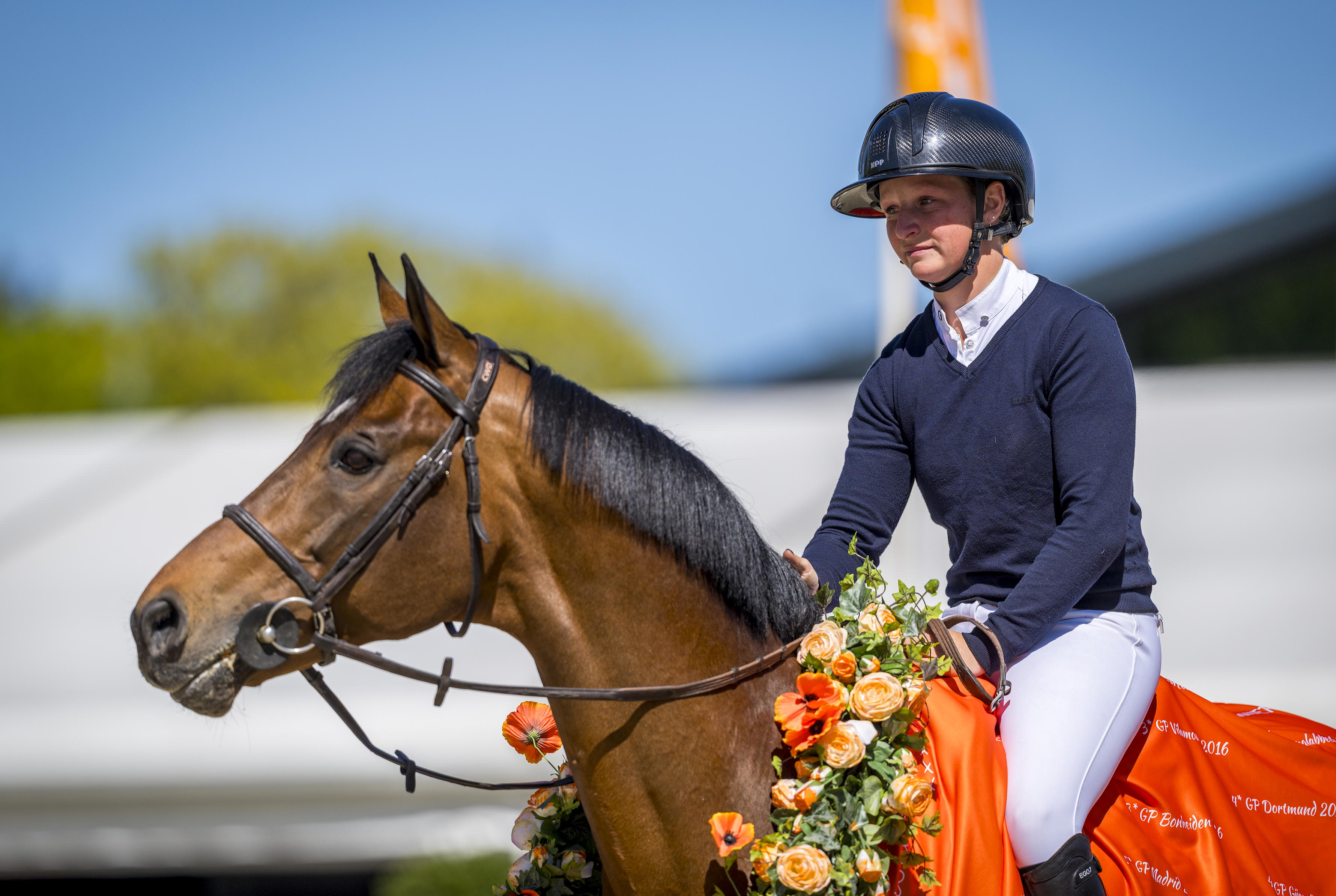 maikel van der vleuten springt met beauville z n.o.p. over een hindernis tijdens de olympische spelen