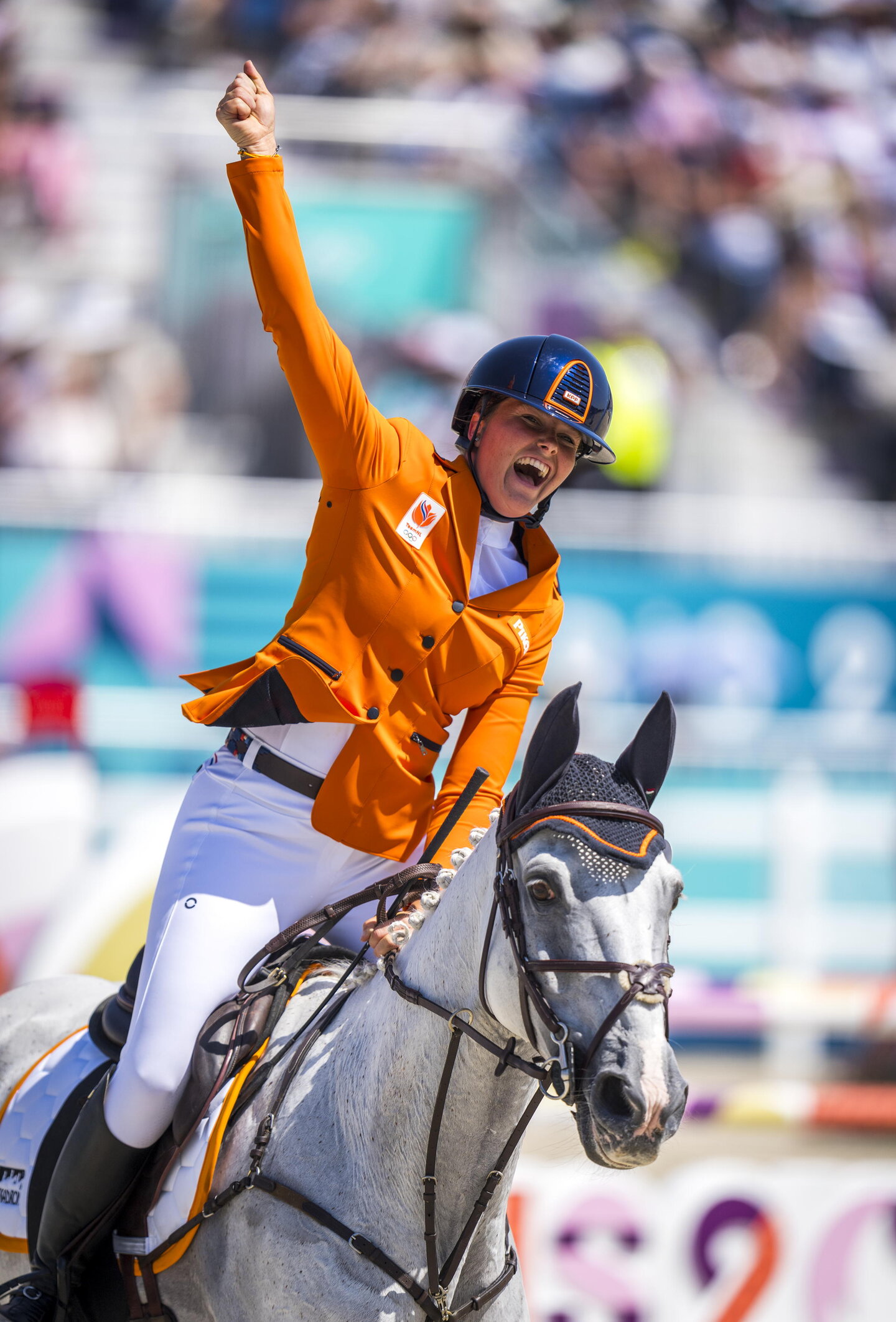 euforie bij janneke boonzaaijer na een foutloos springparcours met champ de tailleur