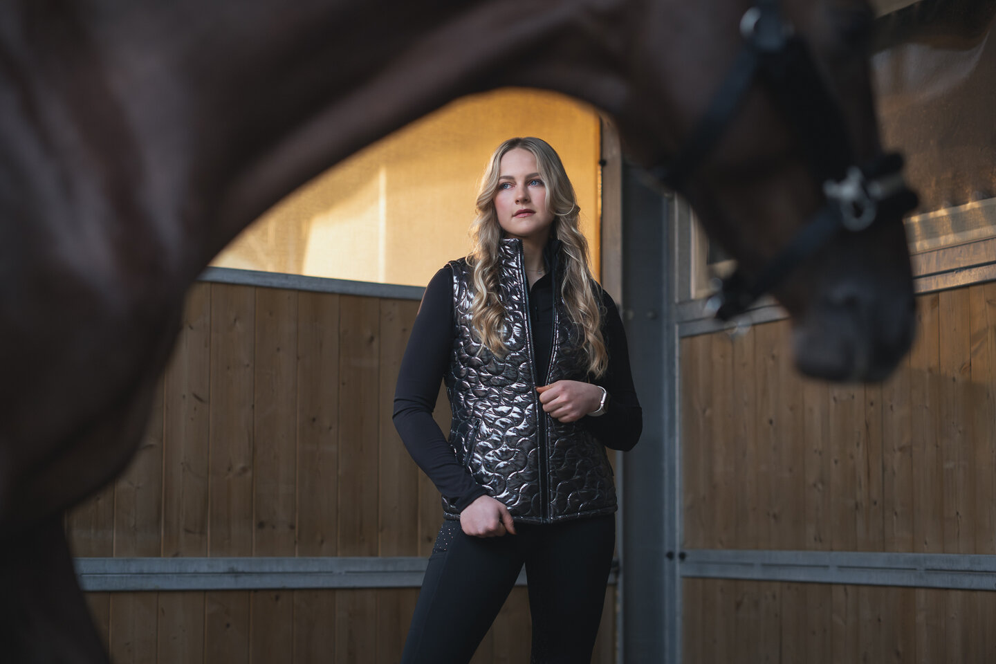 Kim showt groen wedstrijdjasje van Harry's Horse